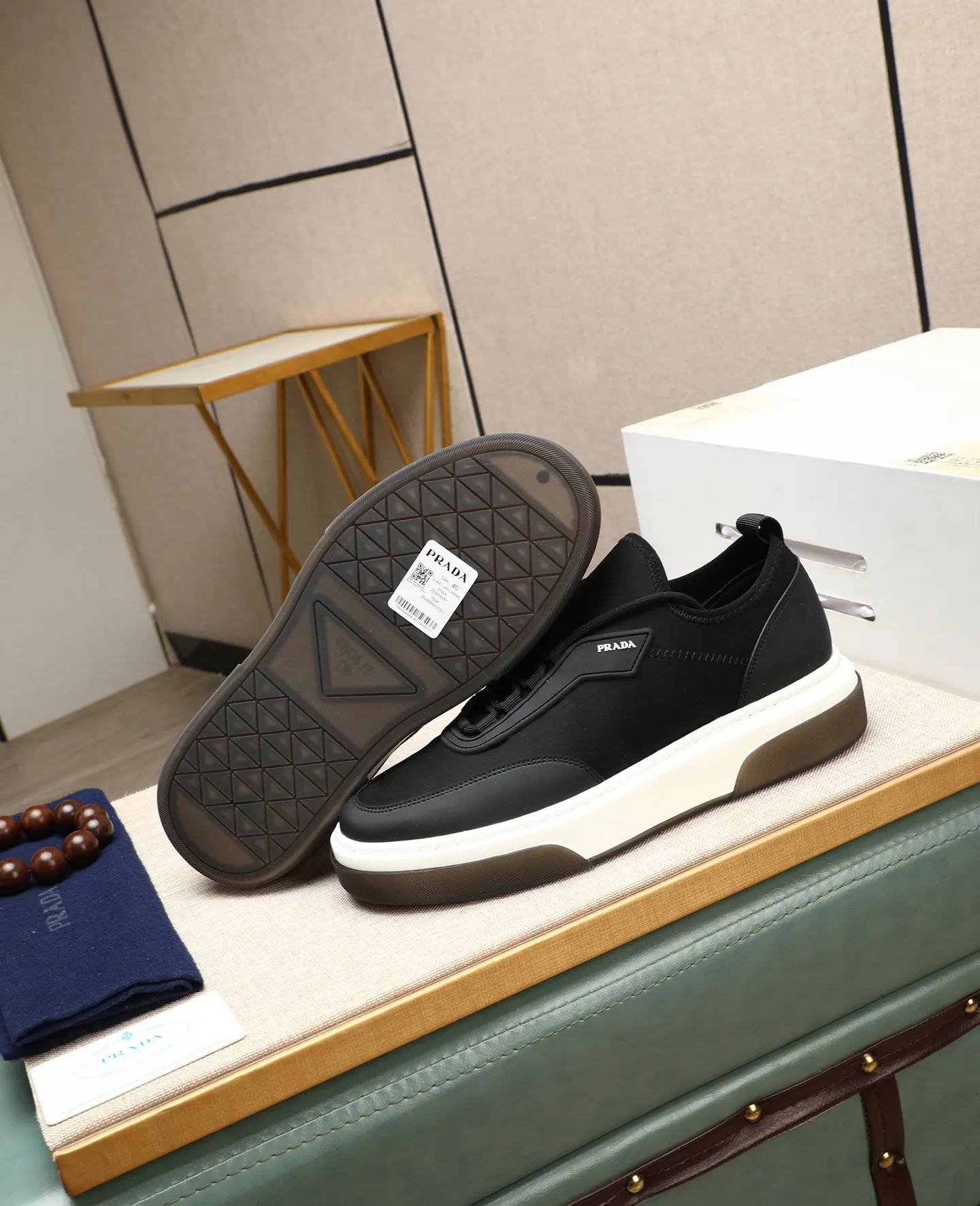 Men's shoes 💰580 [PRADA] Prada - High-end quality original order - Upper: 🔝 silk calfskin, brand canvas cloth, brand metal fasteners - Lining: mesh, foot pads; top-grade cowhide - Outsole: ultra-light TPU foam; molded outsole - Ultra-high quality control·Fine workmanship: highlighted (high-end·luxury·grade) -Size: 38-44 (45 can be customized) Wang